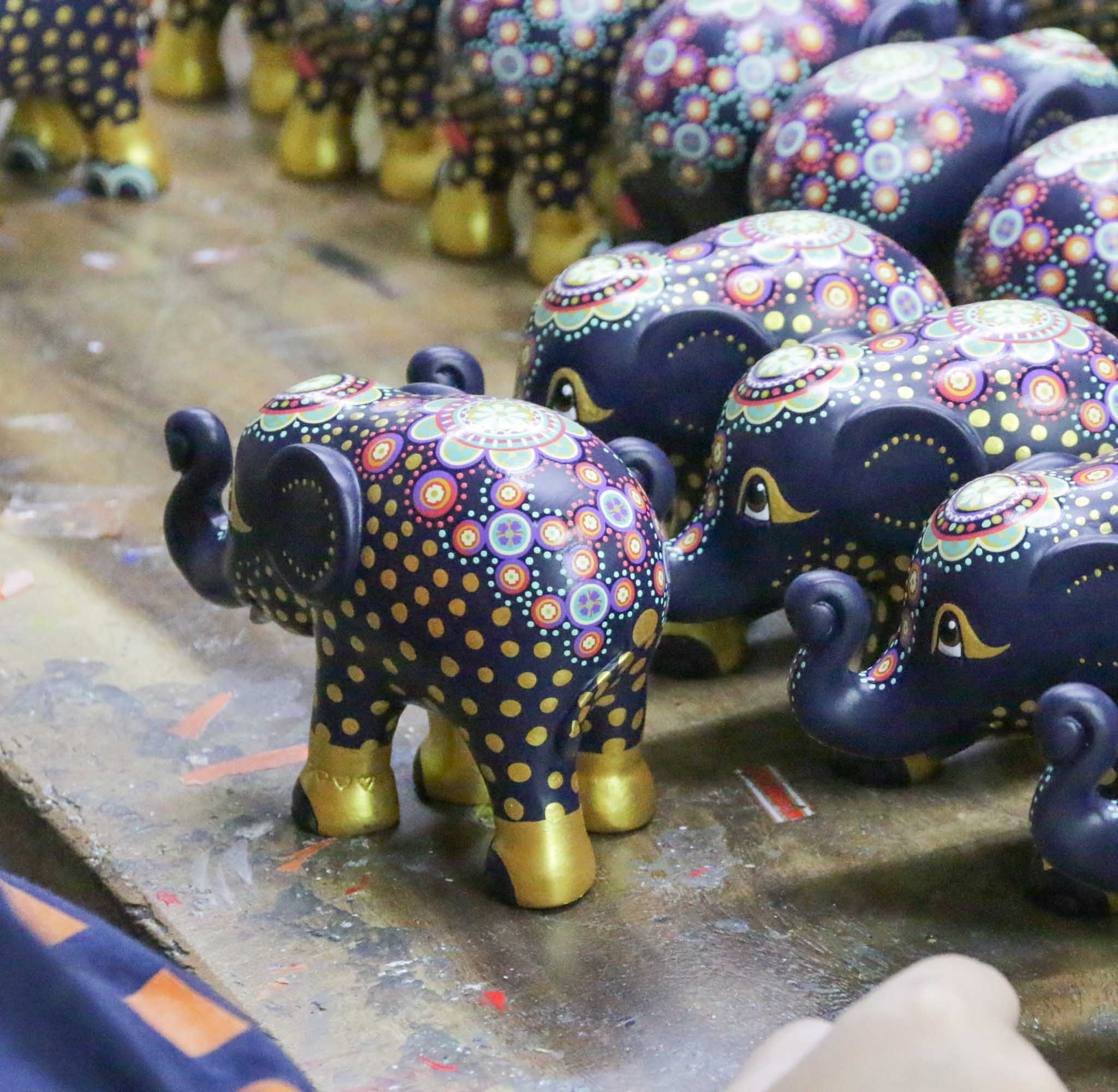 Happy Bindi 15 cm Elephant Parade - Onlylux