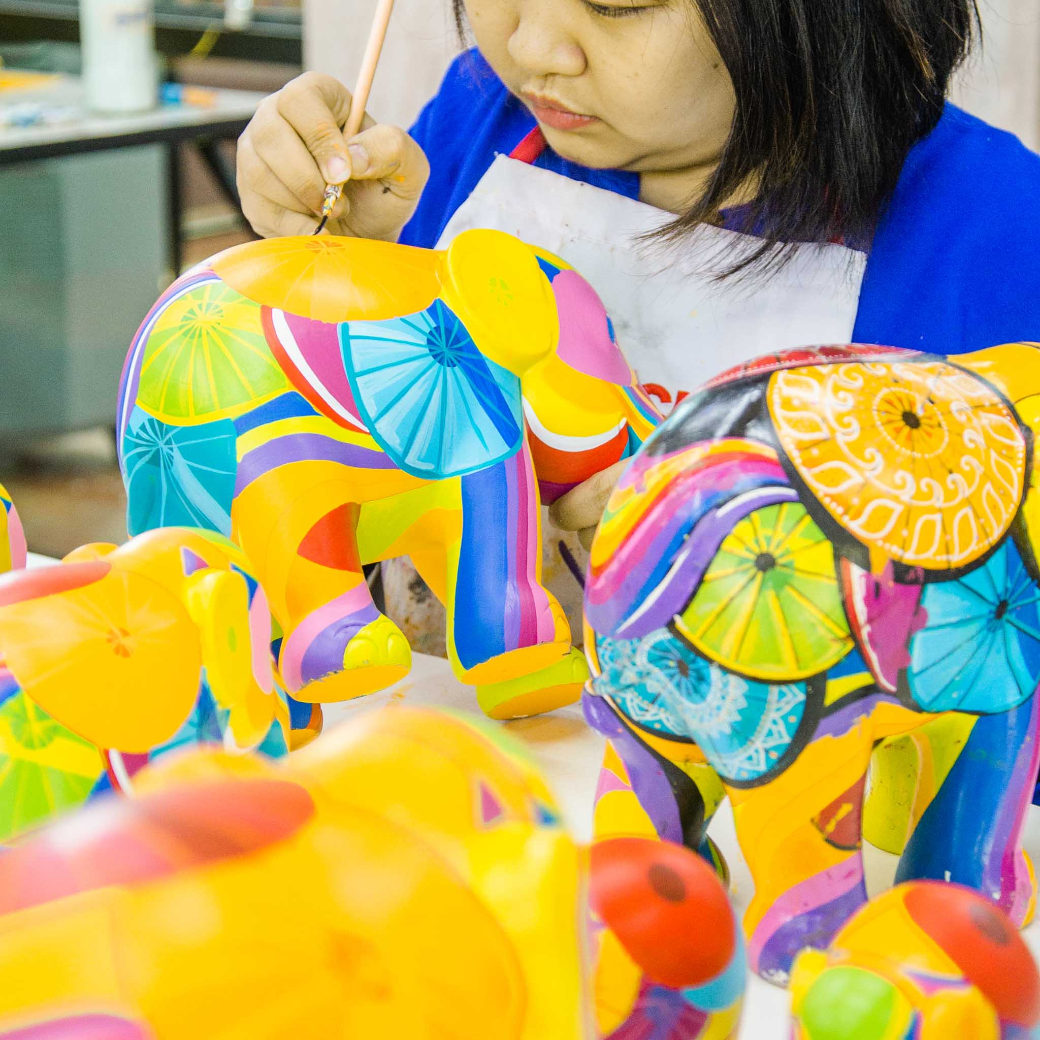 Colours of Chiang Mai 20 cm Elephant Parade - Onlylux