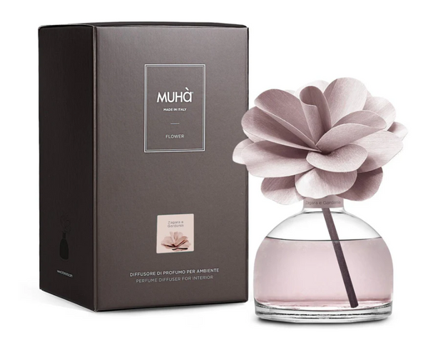 MUHA' | Profumatore per ambienti Camelia Diffuser, Fragranza Zagara e Gardenia, Diffusore Ambiente con Fiore in Legno di Betulla in vari formati