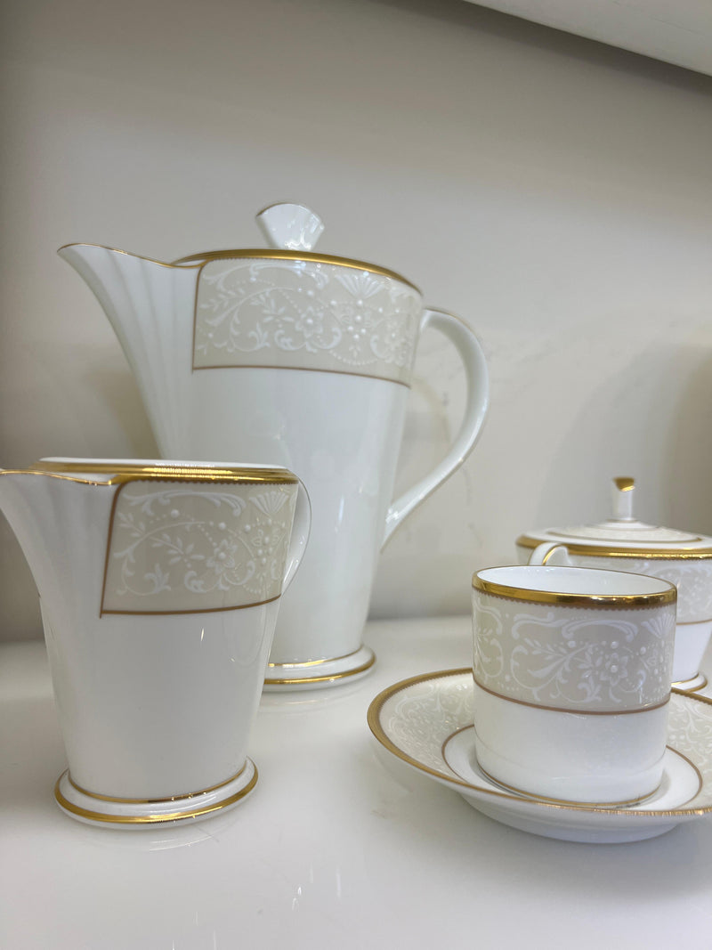 Servizio 15pzi tazzine da caffè in porcellana "White Palace" Noritake